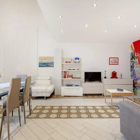 Hotel apartamentowy Lemon Tree House 3*