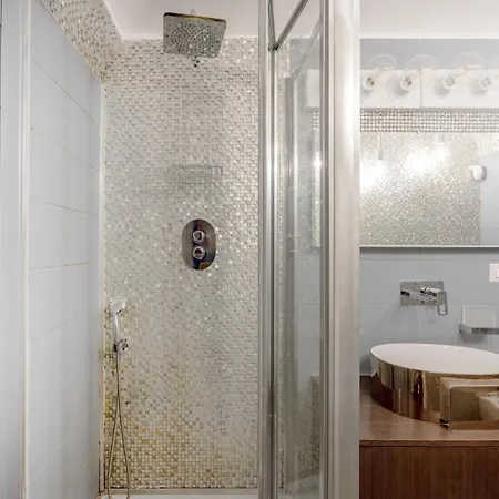 Lemon Tree House 巴里